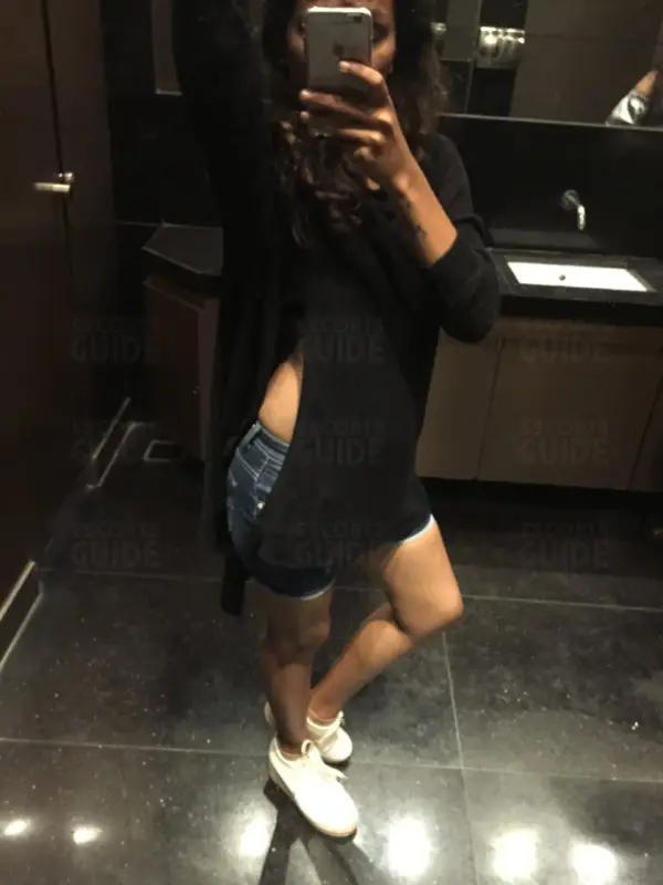 Shruthi 