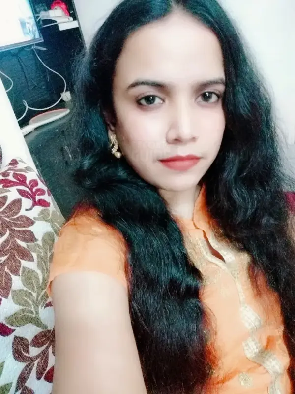 Young Indian Girl - Venita  — Dubai