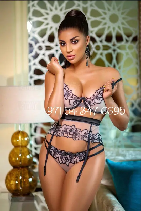 Jasmine Italian Model 