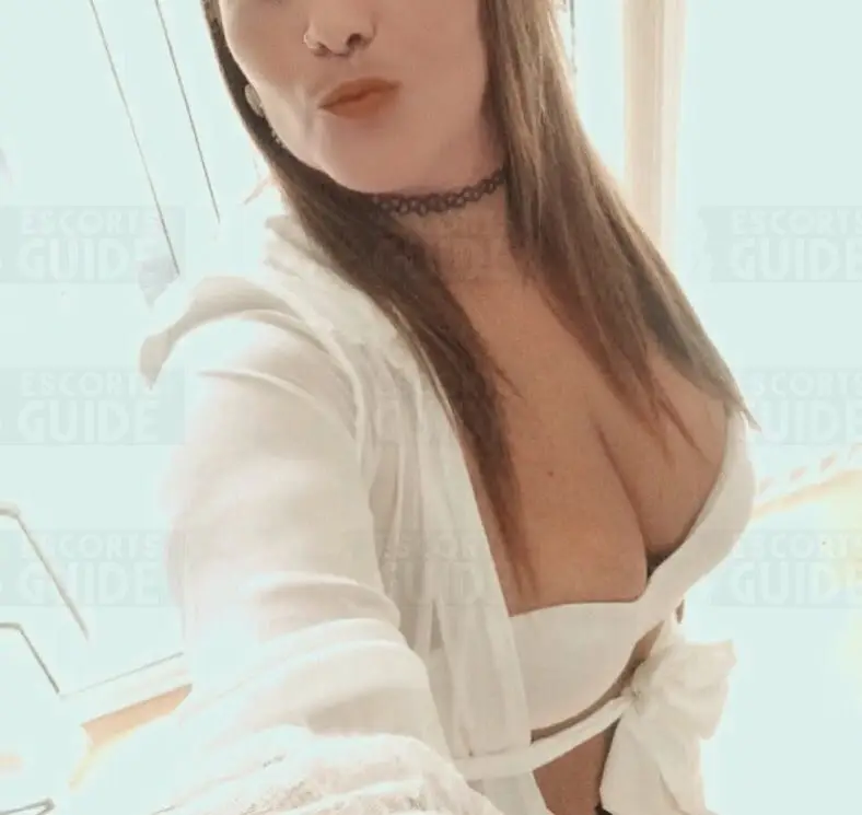 Curvy Munike Masseur*GFE  — London