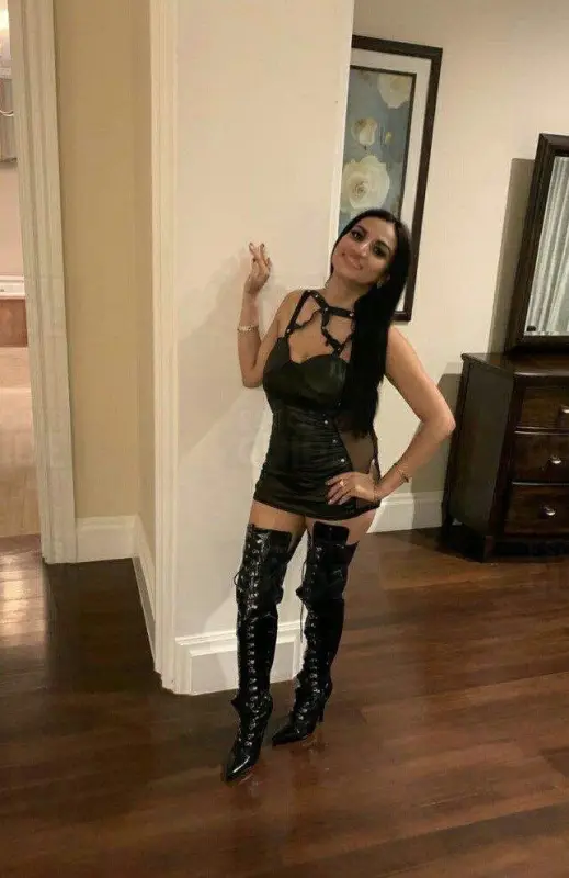 Vivian 