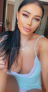 Leila BEST IN YOUR LIFE 