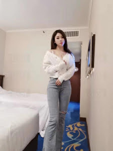 Carla,Busty Independent Girl 