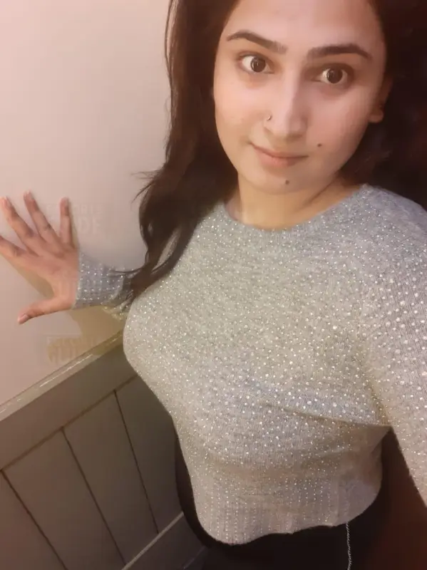 Manu Busty Milf  — Dubai