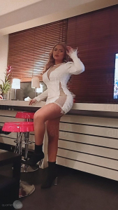 Emily sensual chica latina