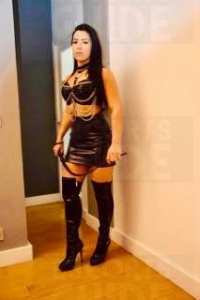  Escortgirl Lavínia Dominatrix
