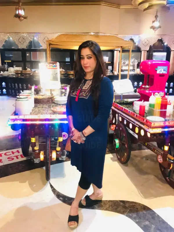 Sonal Busty Milf 