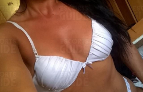  Escortgirl Nick Coroa Morenaça