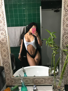  Escortgirl Stella Maris