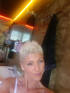  Escortgirl Blondi — Den Haag