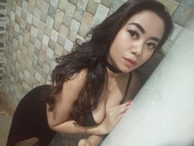 Sexy Curvy Rania 