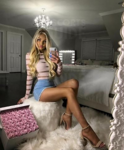  Escortgirl Myruna