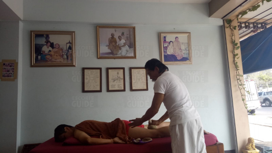 Thai, Oil Massage 