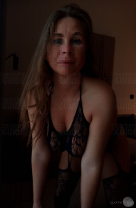 Hannah / E Cup / Squirting / Anaalqueen :)
