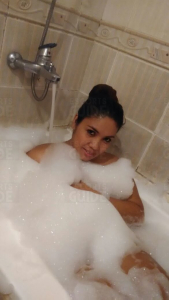 Anika 