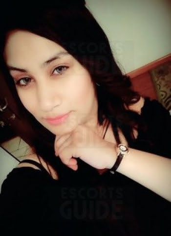 Ananya Busty Milf 