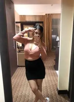 Hottie Alexa  — Dhabi