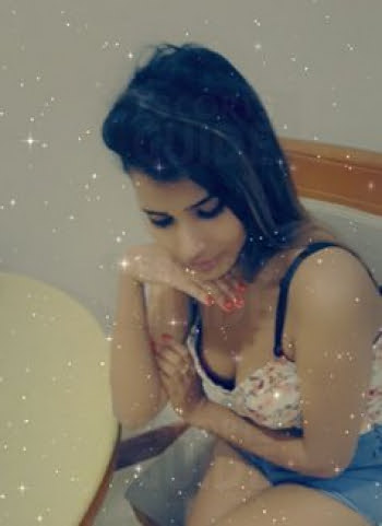Kiran Busty Girl 