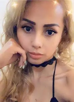 Hot young wild  — Dhabi