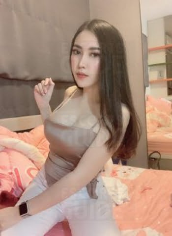 Sexy Young Girl Julie  — Dhabi