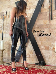 Domina Kaori 